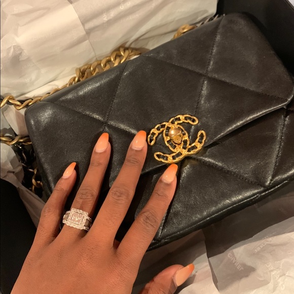 CHANEL Handbags - Chanel 19